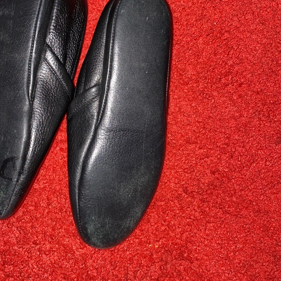 Leather closed back slippers - Picture 4 of 4